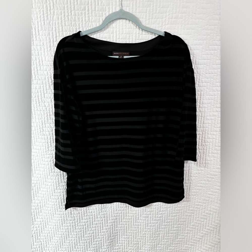 Dana Bachman Women’s velvet top, size M